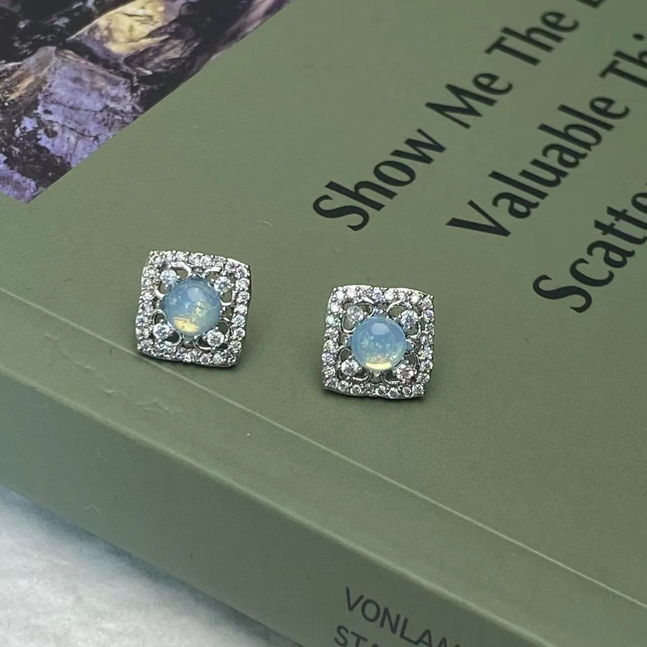 Baroque Stud Earrings - Sierra