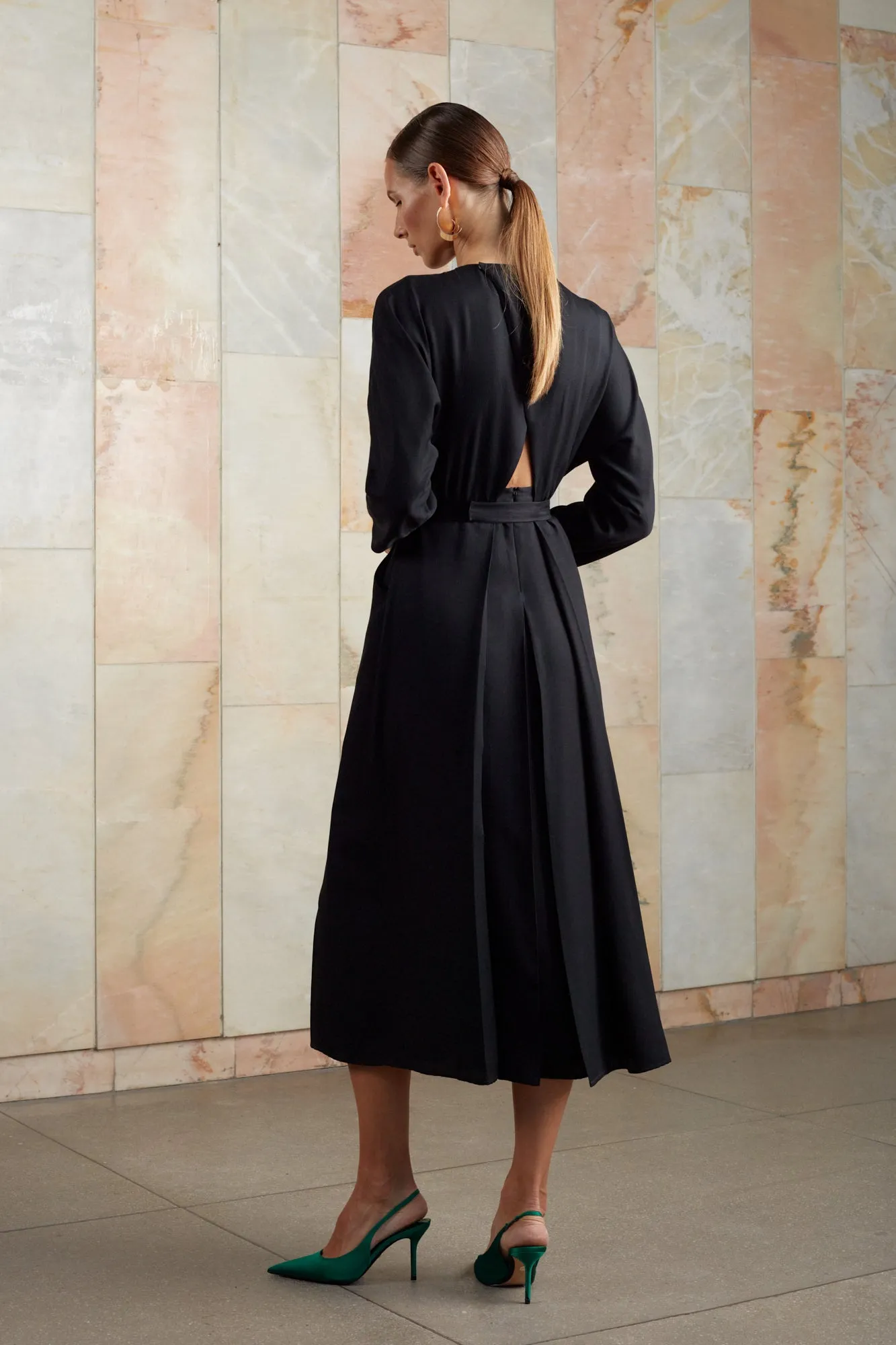 TILDA black pleated dress with pockets